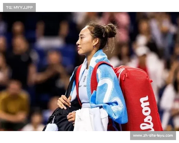 郑钦文世界排名跌出前十退赛引发关注三大隐忧浮出水面